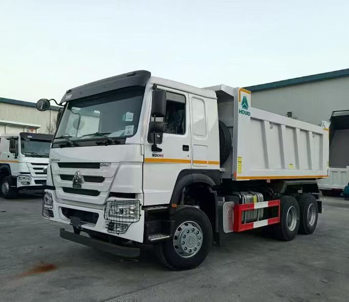 SINOTRUK HOWO डंप ट्रक कार्गो ट्रक
